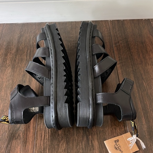 NWT DR MARTENS Blaire Sandals! - Picture 7 of 10